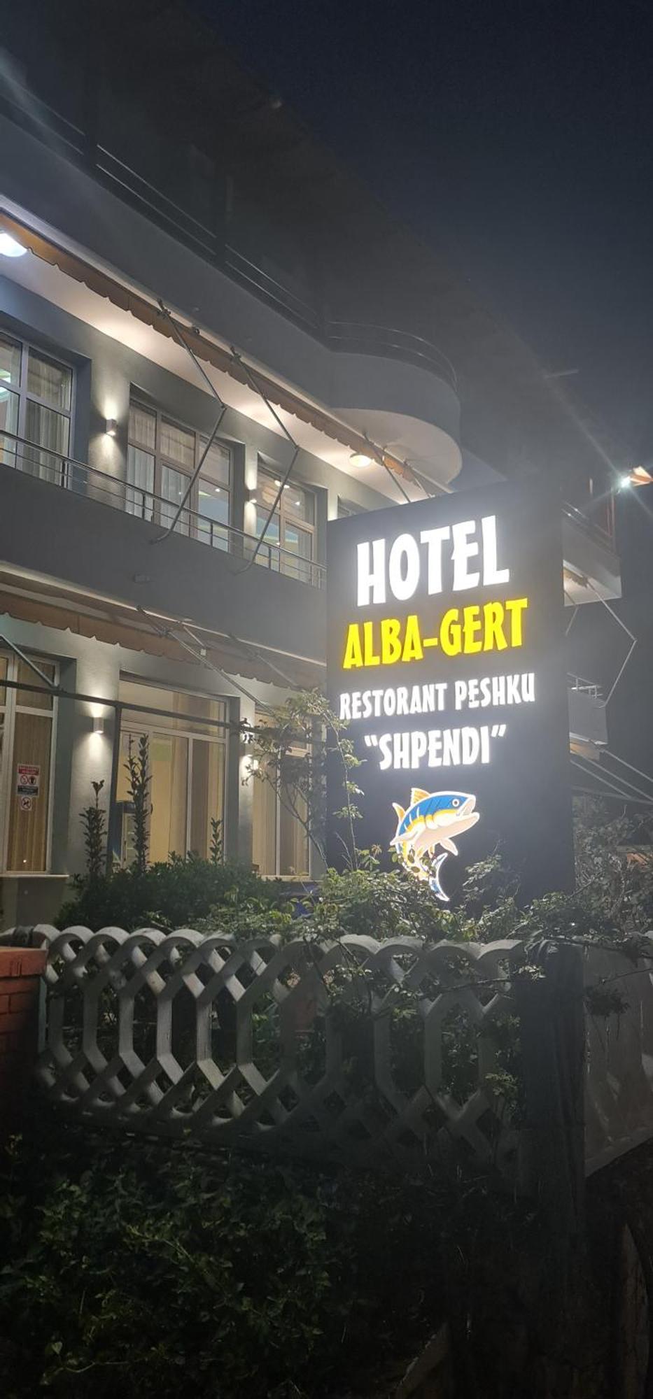 Hotel Alba-Gert Bashkia e Orikumit Exteriör bild